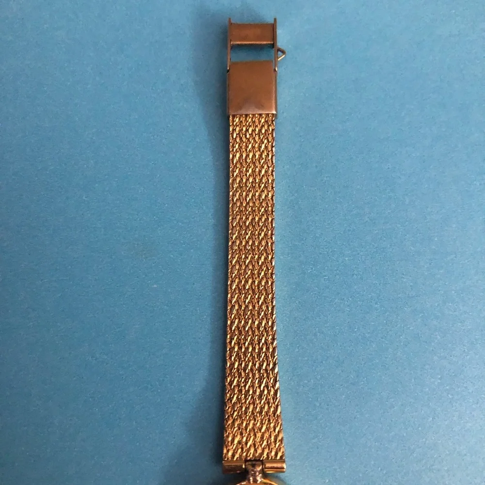 Vintage 1980s Seiko Women’s Watch Genuine Diamond Accents Gold-Toned Mesh Band